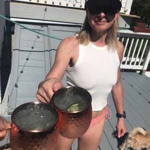 Meet your Posher, April